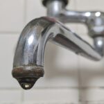 蛇口からのポタポタ水漏れを修理したい！パッキン交換の費用相場を徹底解説