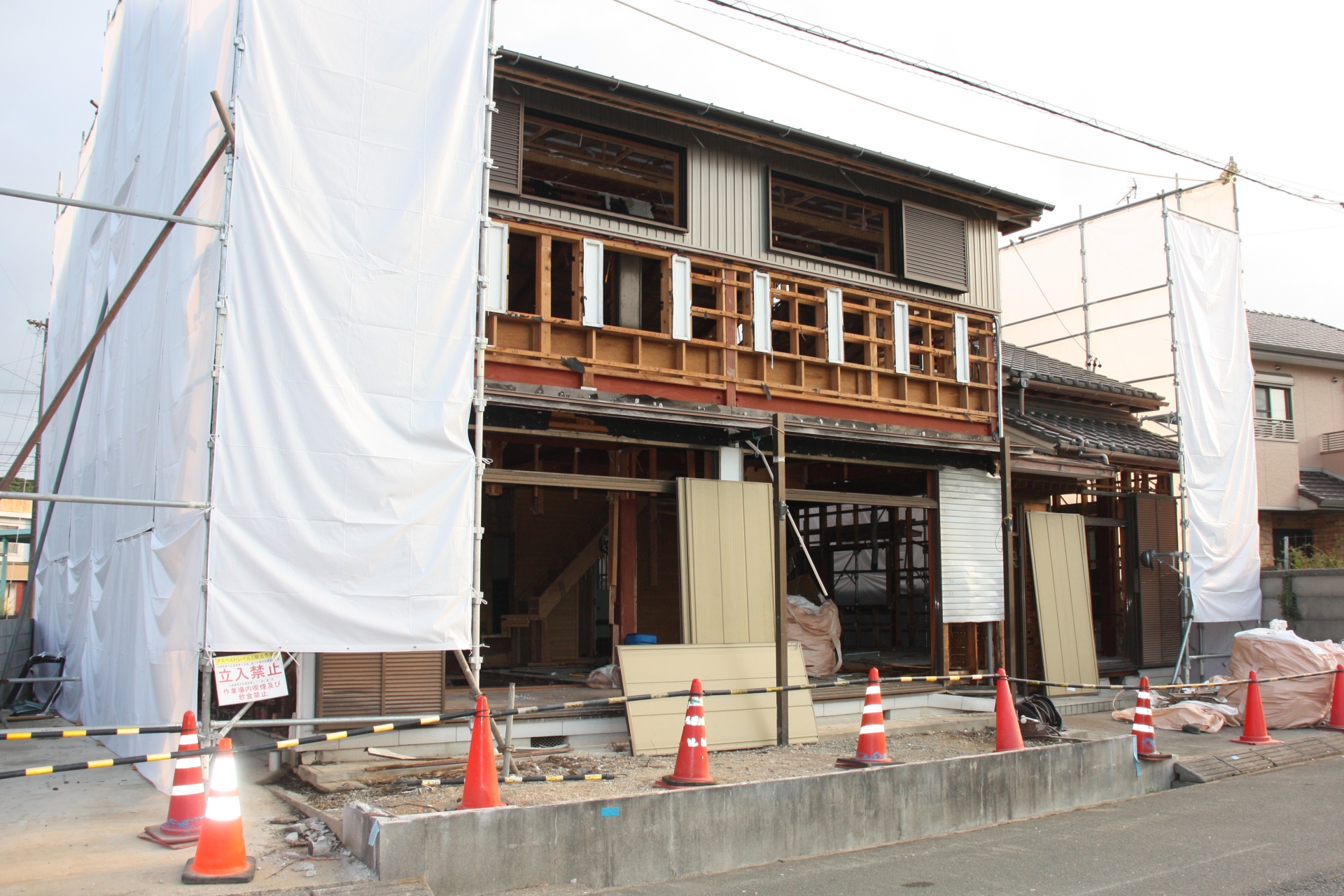 解体工事届出のポイントは？不要なケースと必要書類、注意点まで解説します